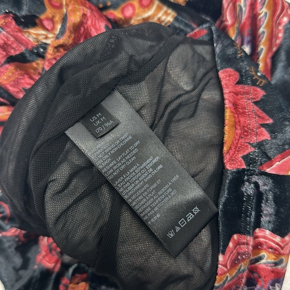 Free People GiGi Mini Skirt Velour Velvet Stretch Paisley Floral Black Medium - Picture 8 of 8